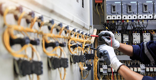 Professional Electrician technician working in Elizabeth, PA